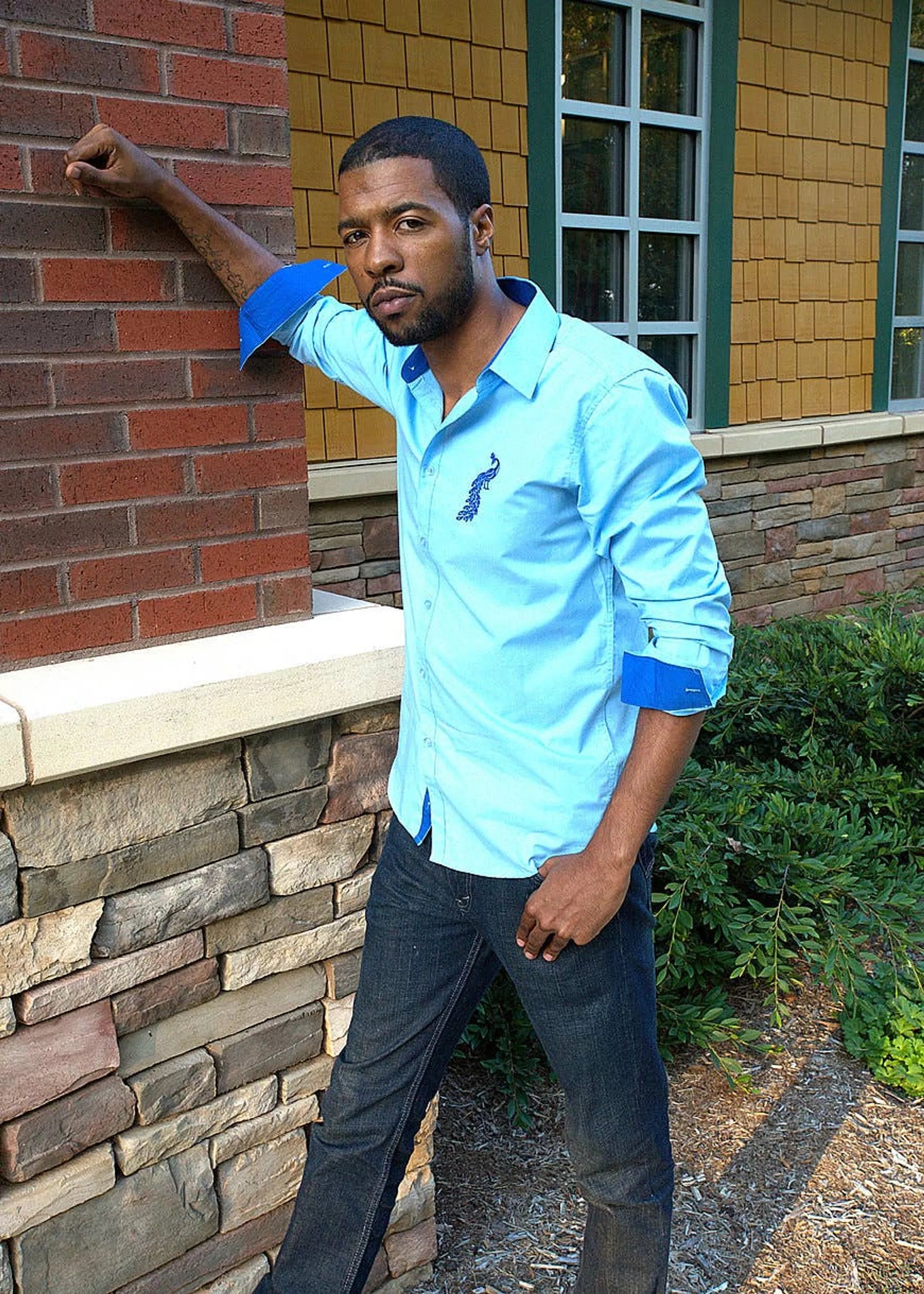 VaVichi Kings 2-Tone or Solid Button Up